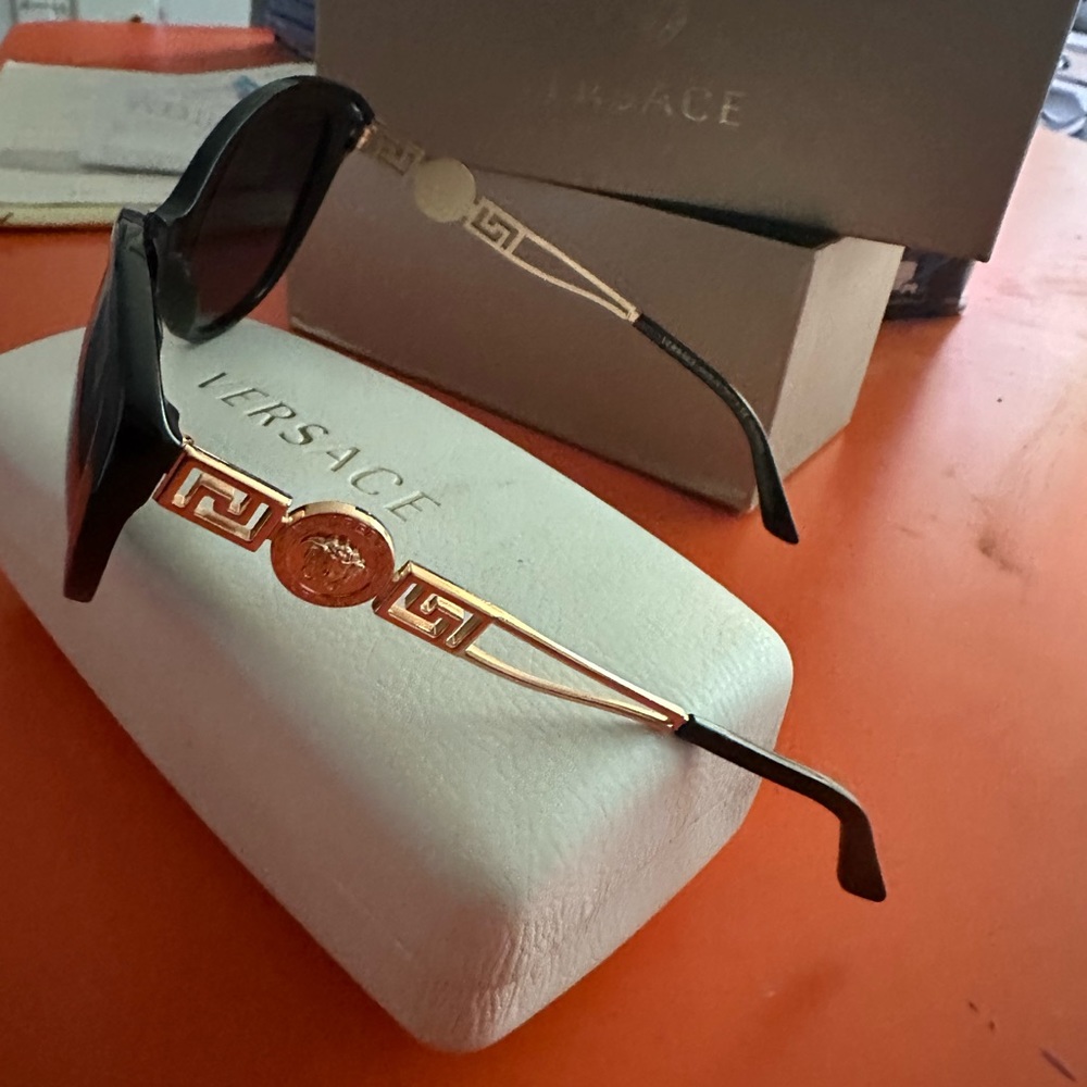 Polarized sunglasses